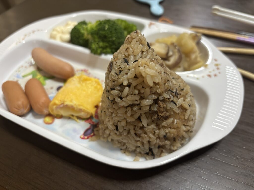 猫型炊き込みご飯